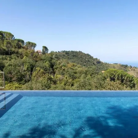 Nyaraló With Pool, 15min To