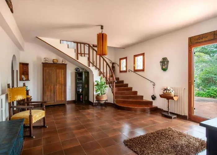 With Pool, 15min To *