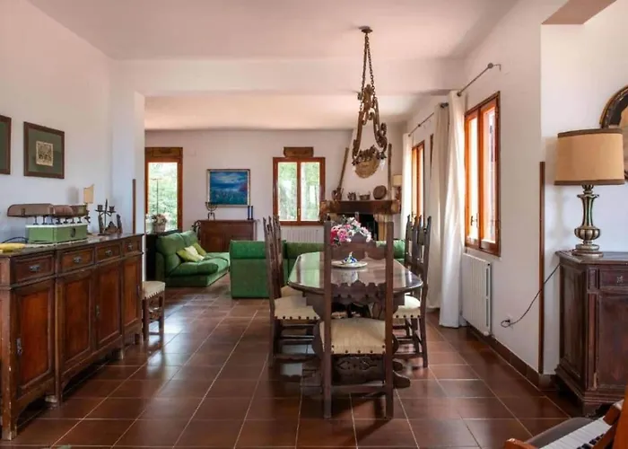 Hébergement de vacances With Pool, 15min To *