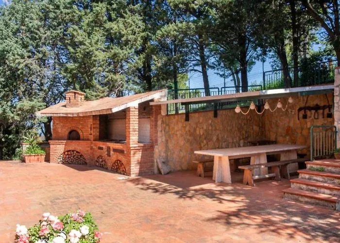 With Pool, 15min To צ'פאלו